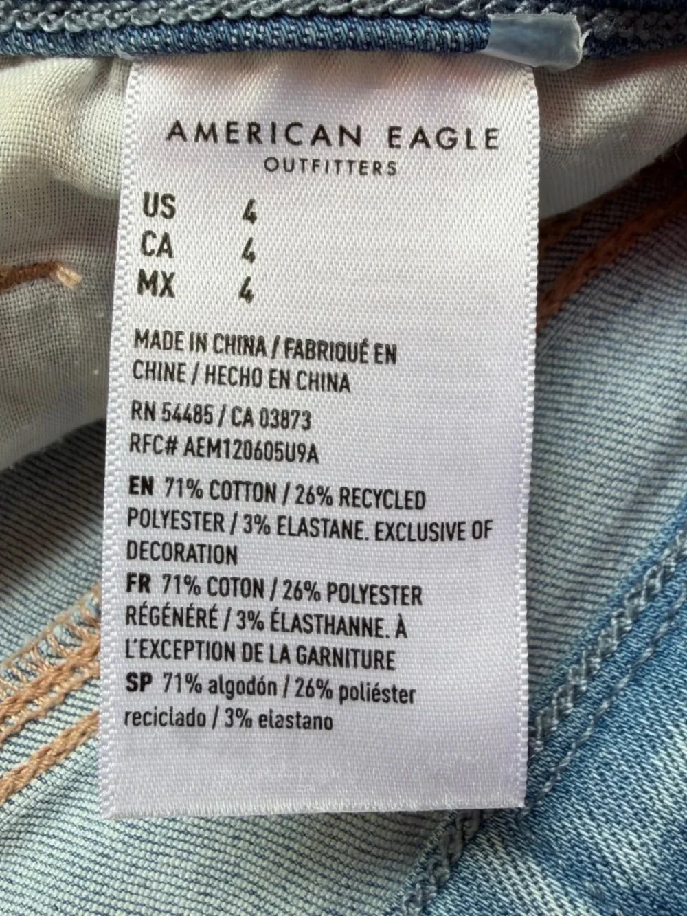 American Eagle Curvy Hi-Rise Shortie Distressed Denim Shorts Women’s 4